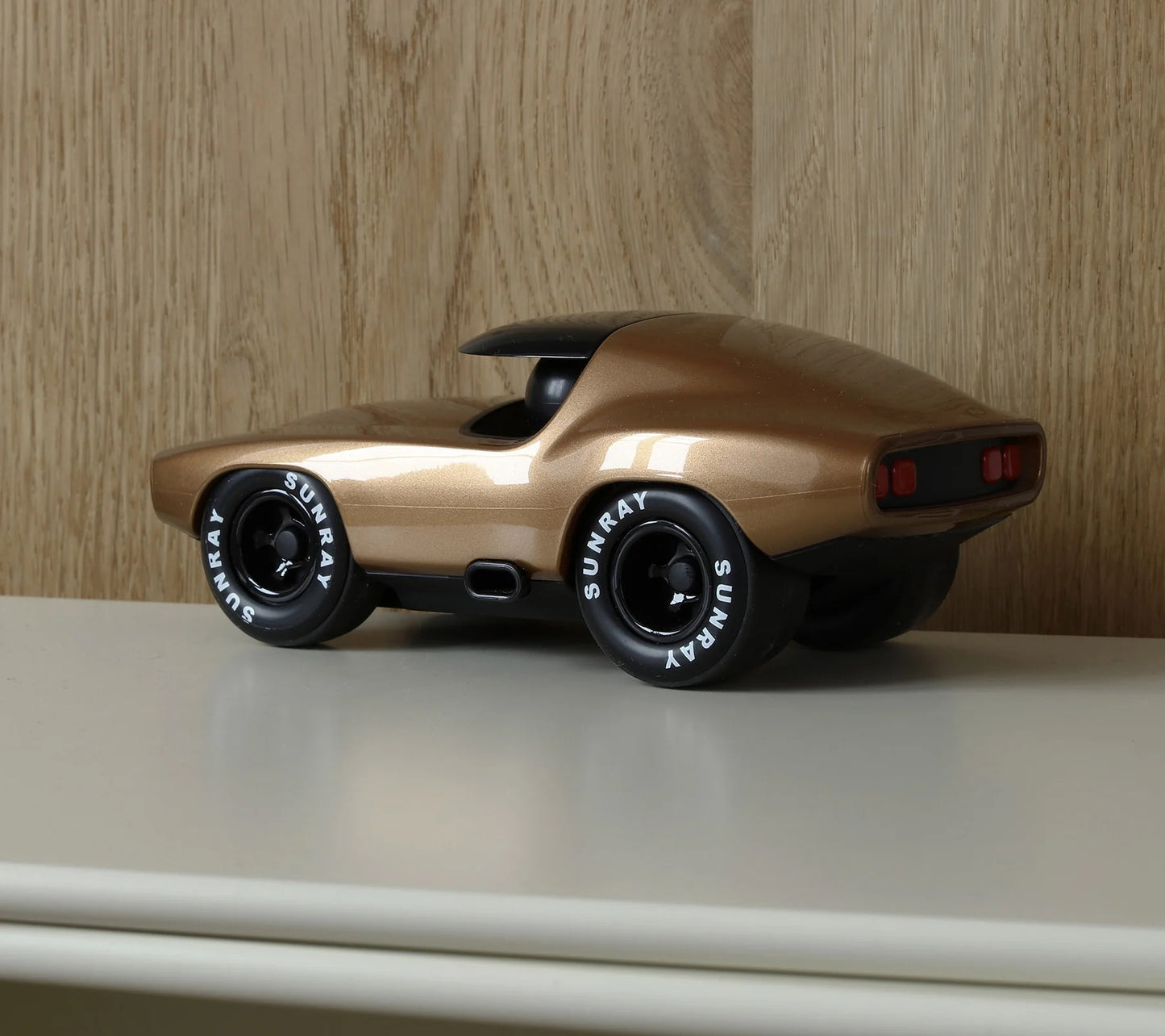 Lead Belly Burnside | Playforever — Muscle Car vintage oro