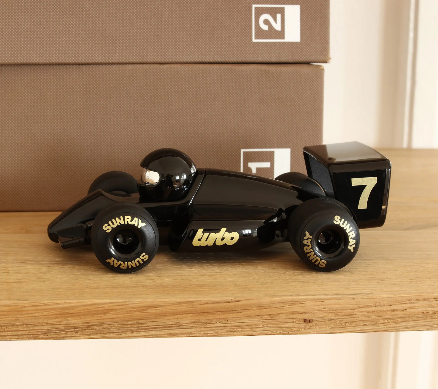 Turbo Jet | Playforever — Mini auto da corsa rossa design retro