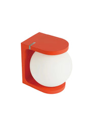 PLAT Table Lamp Red – Lampada da tavolo elegante con ricarica wireless | Fine Lumens