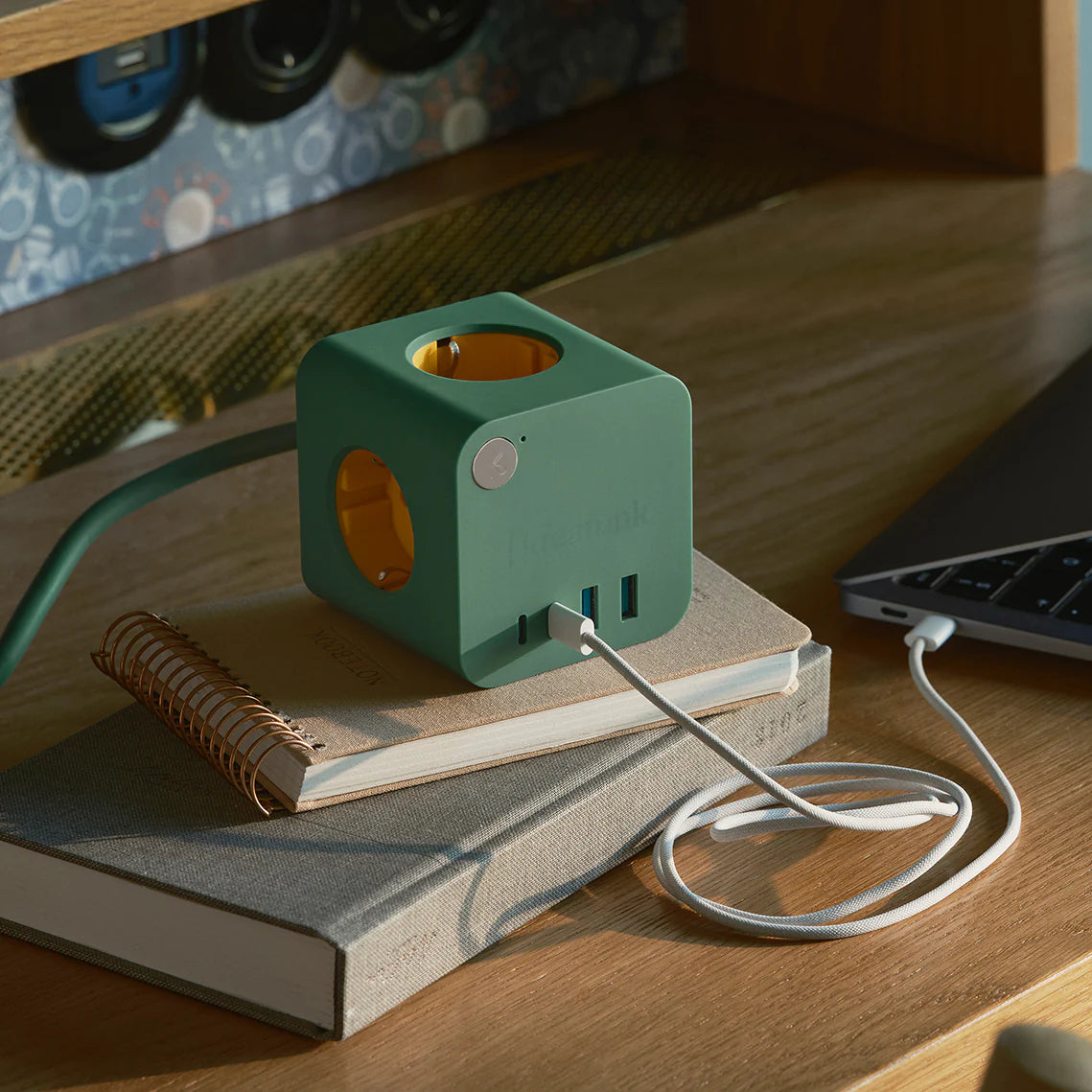 Ampiewired_nordicgreen_4_1800x1800_jpg.webp