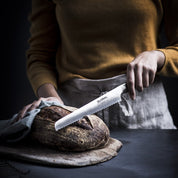 Global G‑9 Bread Knife 22 cm | Coltello da Pane Dentato CROMOVA‑18