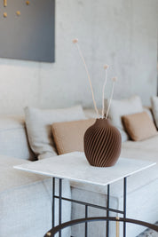 KIVAN Cioccolato M – Vaso portafiori a spirale | Yliaca