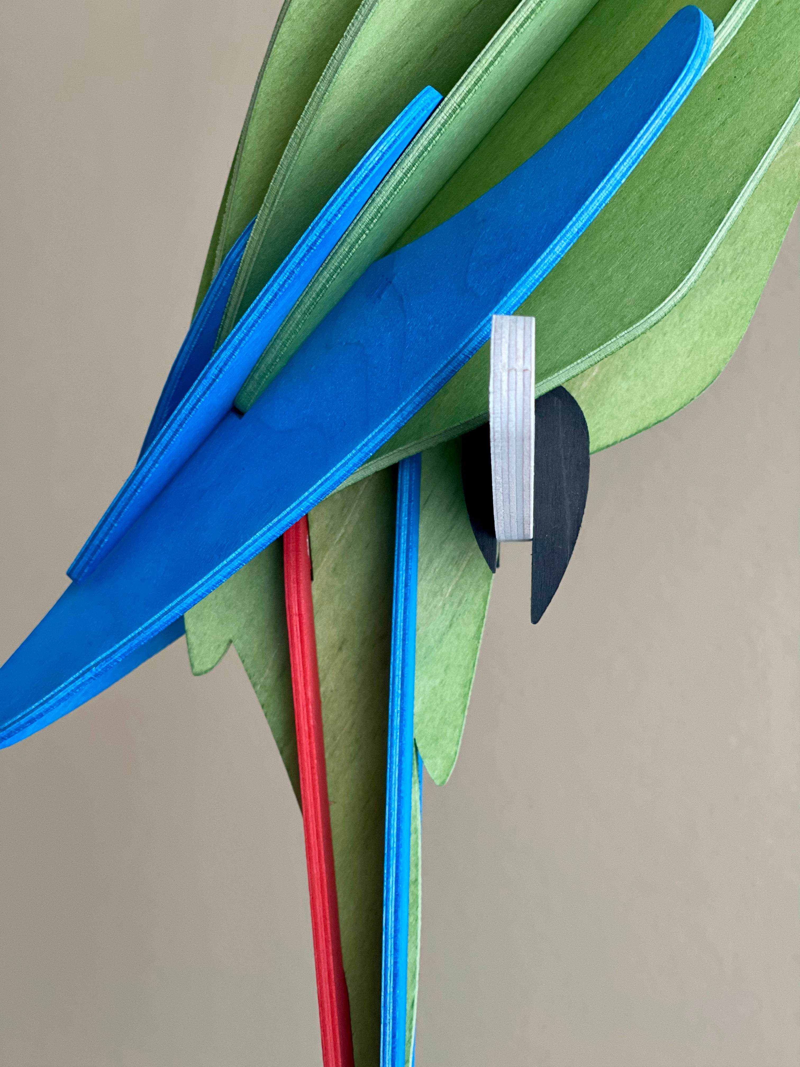 Pappagallo Great Green Macaw  50cm – Decorazione Tropicale in Legno | Lovi