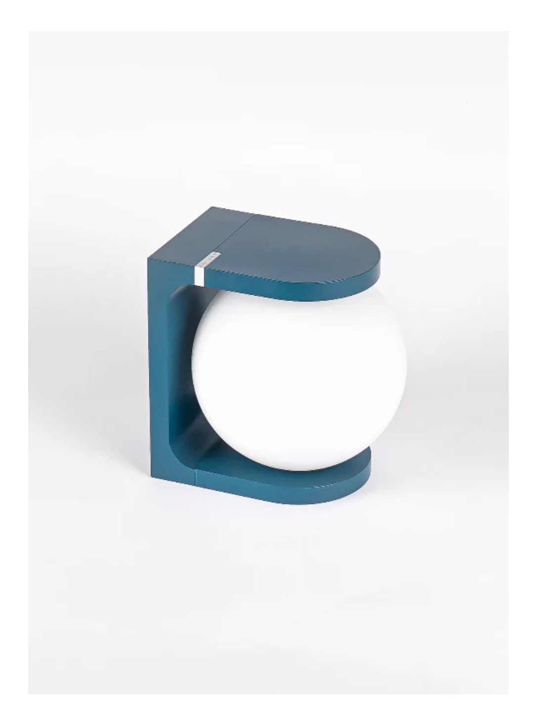 PLAT Table Lamp – Lampada da tavolo elegante con ricarica wireless | Fine Lumens