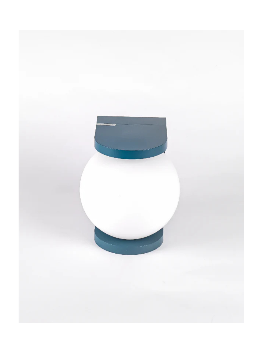 PLAT Table Lamp – Lampada da tavolo elegante con ricarica wireless | Fine Lumens