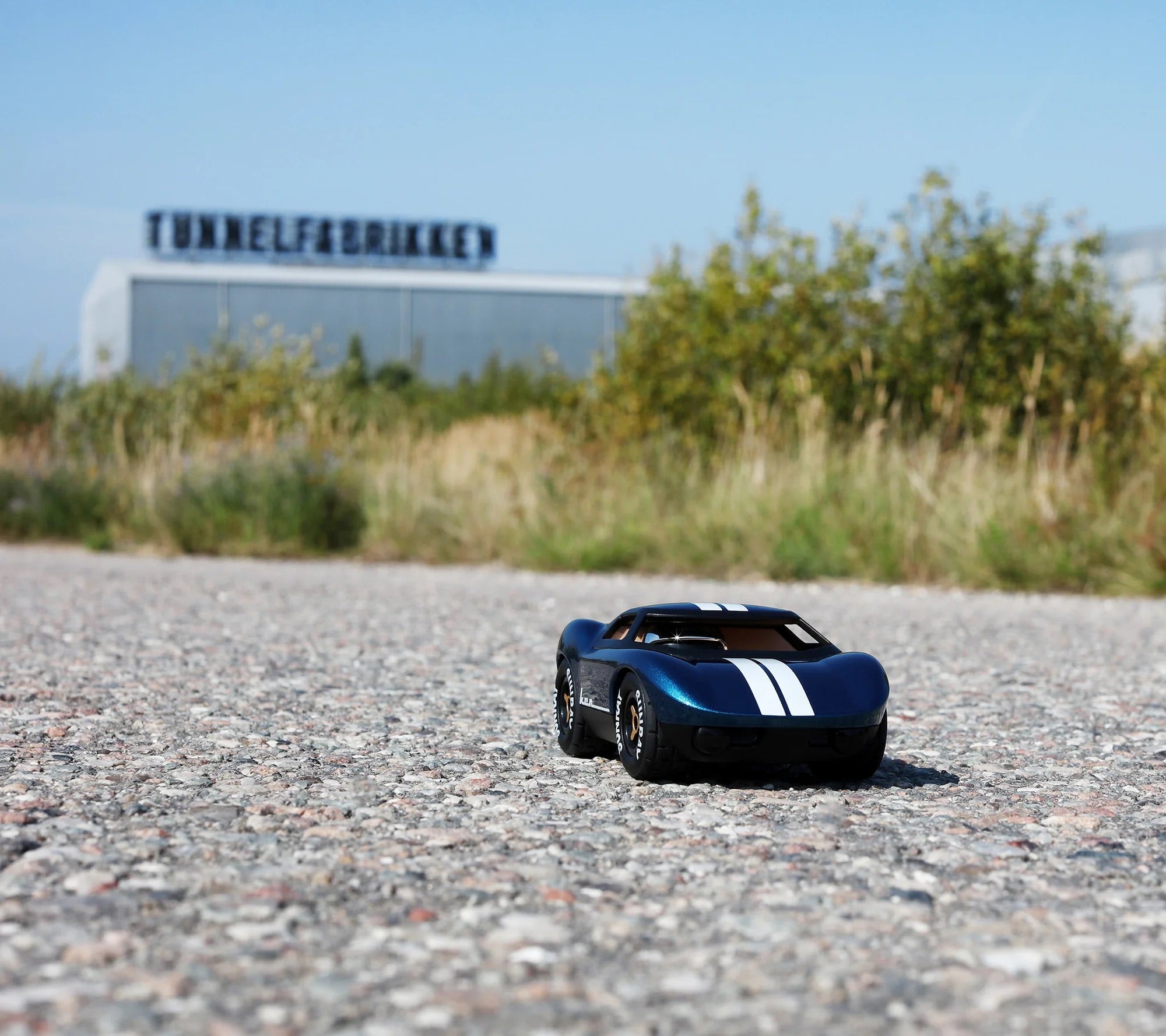 Ken Cash | Playforever — Auto da corsa Ken Miles anni ’60