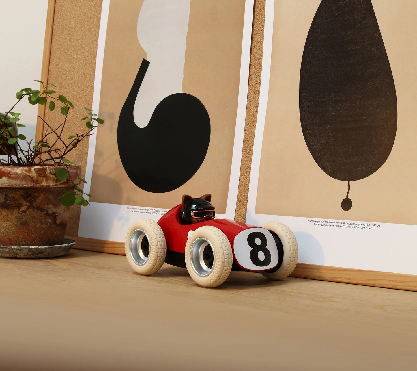 Egg Hardy | Playforever — Roadster rosso brillante