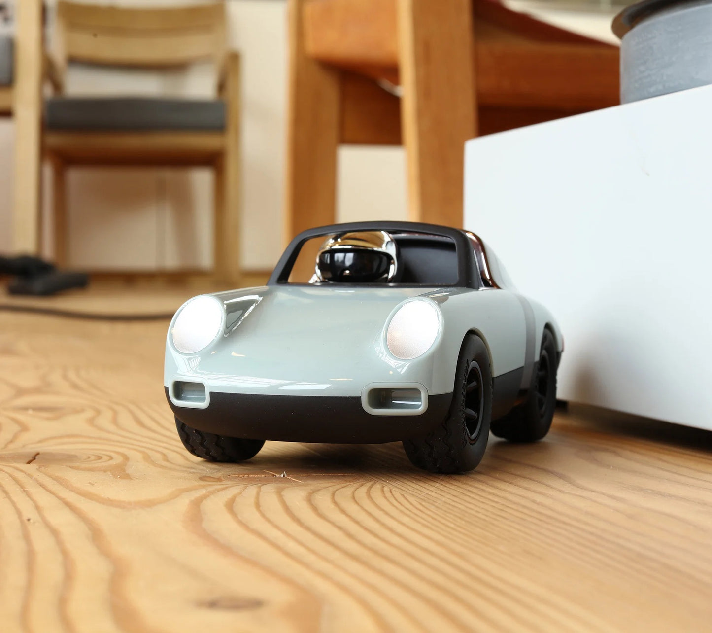 Luft Slate | Playforever — Auto sportiva grigio elegante