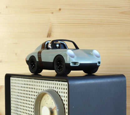 Luft Slate | Playforever — Auto sportiva grigio elegante