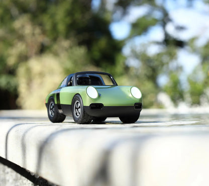 Luft Hopper | Playforever — Auto sportiva verde metallizzato