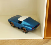 Lead Belly Sonny | Playforever — Muscle Car blu metallizzato