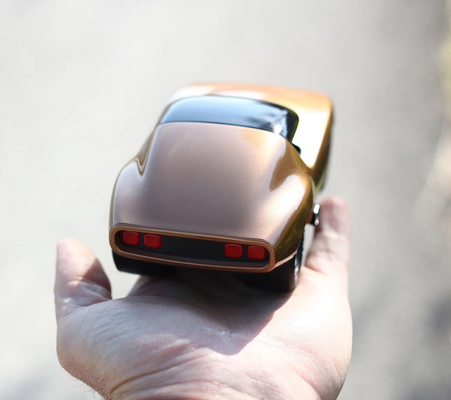 Lead Belly Burnside | Playforever — Muscle Car vintage oro