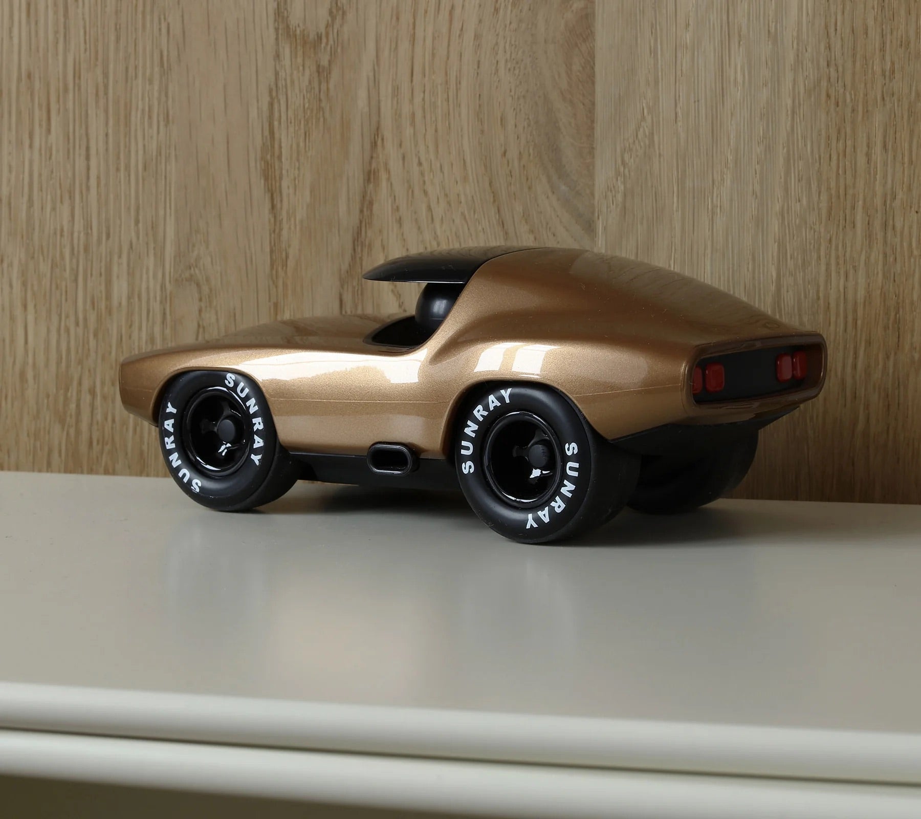Lead Belly Burnside | Playforever — Muscle Car vintage oro