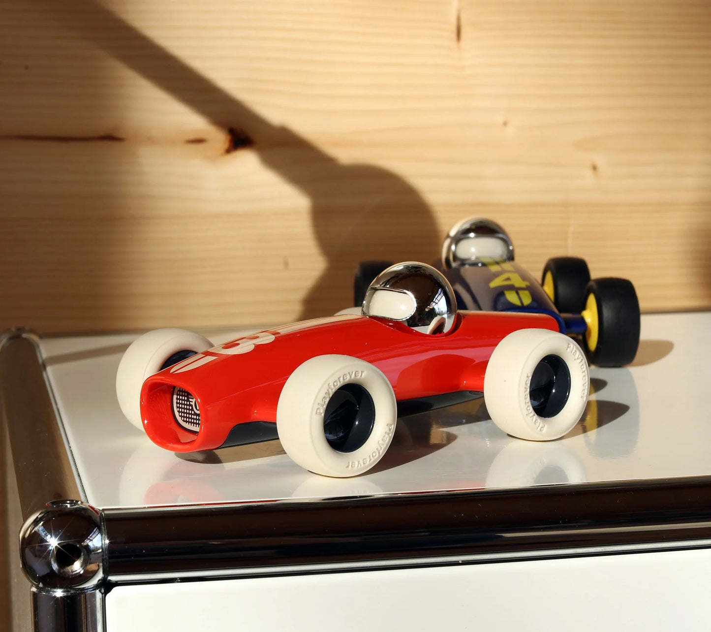 Verve Malibu Benjamin | Playforever — Auto giocattolo in stile racing vintage