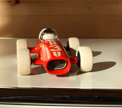 Verve Malibu Benjamin | Playforever — Auto giocattolo in stile racing vintage