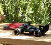 Turbo Jet | Playforever — Mini auto da corsa rossa design retro