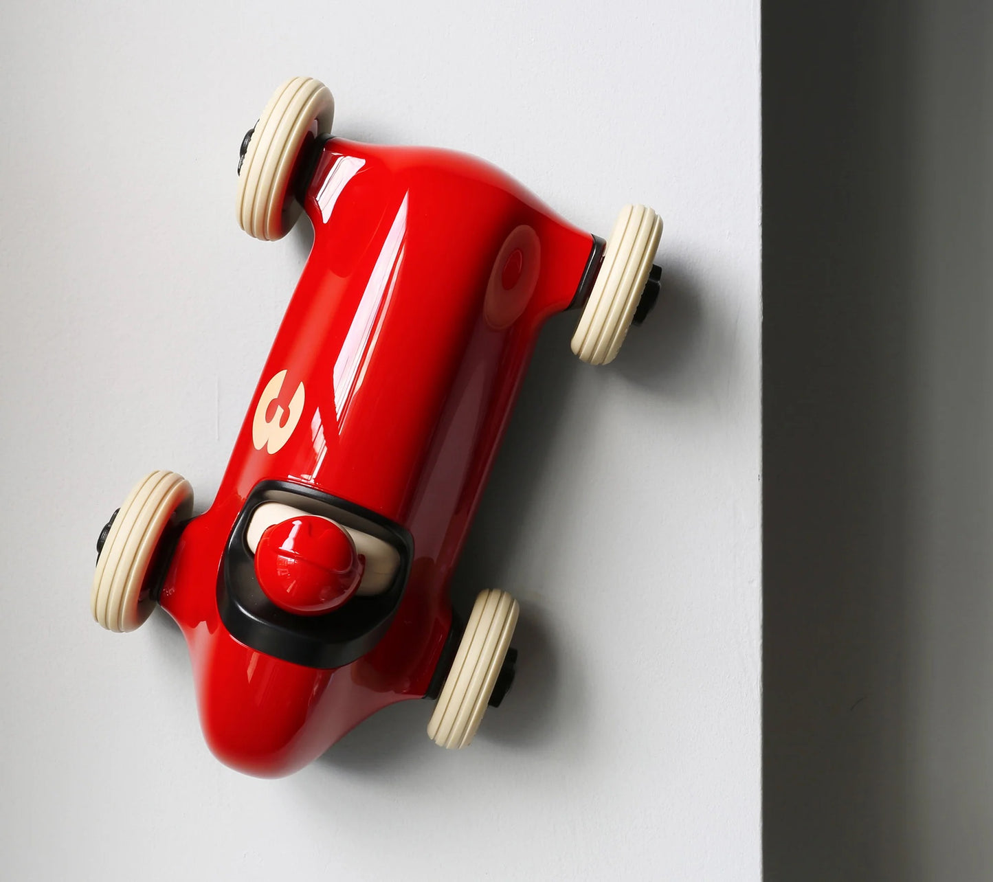 Bruno Red | Playforever — Auto da corsa vintage grande scala