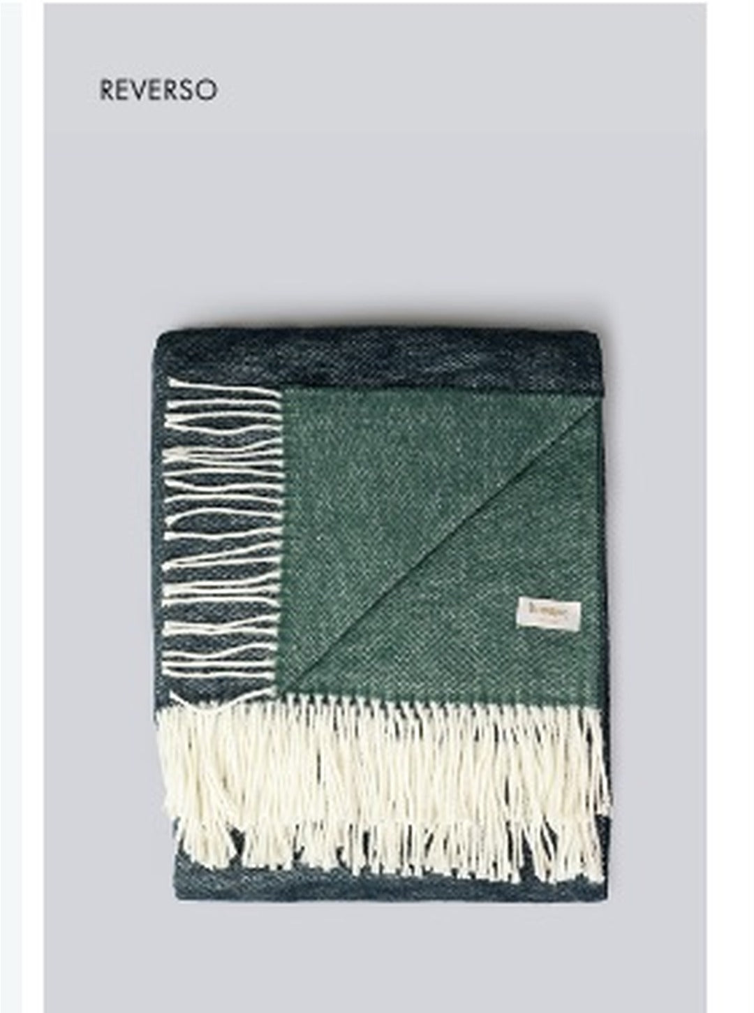Plaid Cromia Reverso – Morbidezza Naturale e Design Bicolore | INNBAMBOO