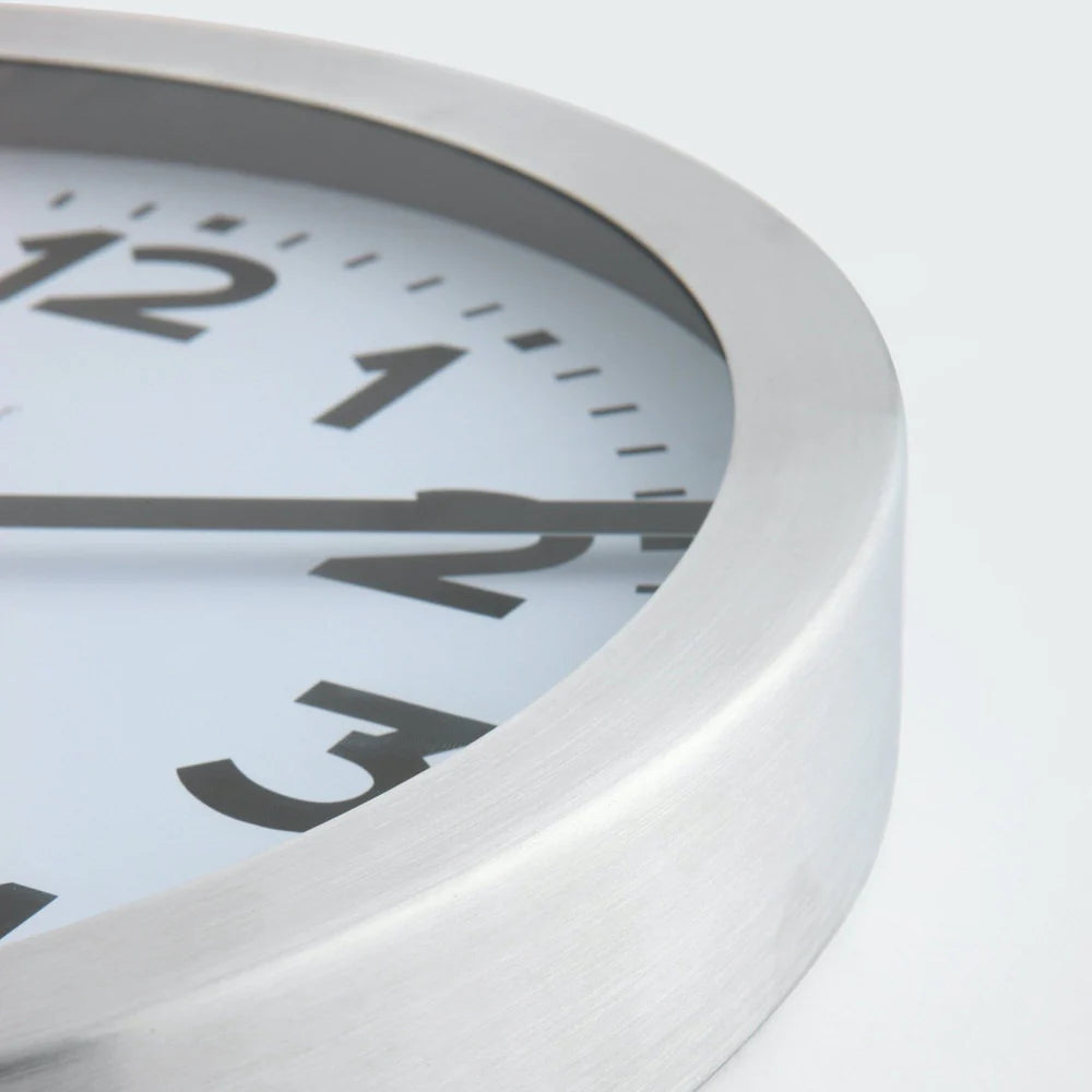 Station Numbers Ø19 cm – Orologio tavolo/parete silenzioso design iconico White | NeXtime