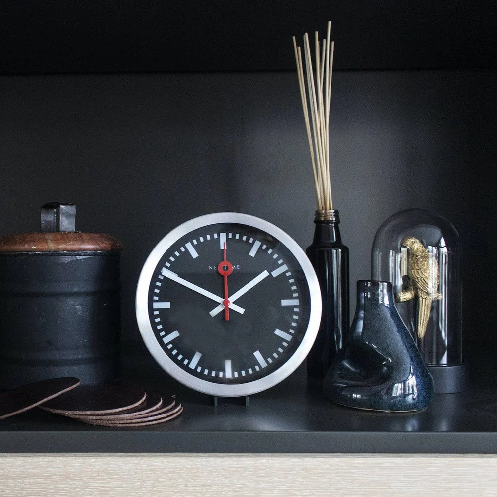 Station Stripe Ø19 cm- Orologio tavolo/parete silenzioso – Design iconico | NeXtime