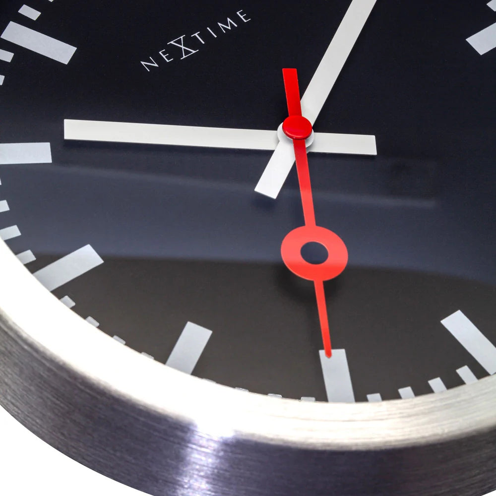 Station Stripe Ø35 cm – Orologio tavolo/parete silenzioso – Design iconico | NeXtime