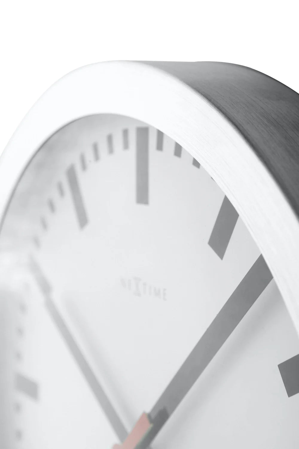 Station Stripe Ø19 cm – Orologio tavolo/parete silenzioso design iconico White | NeXtime