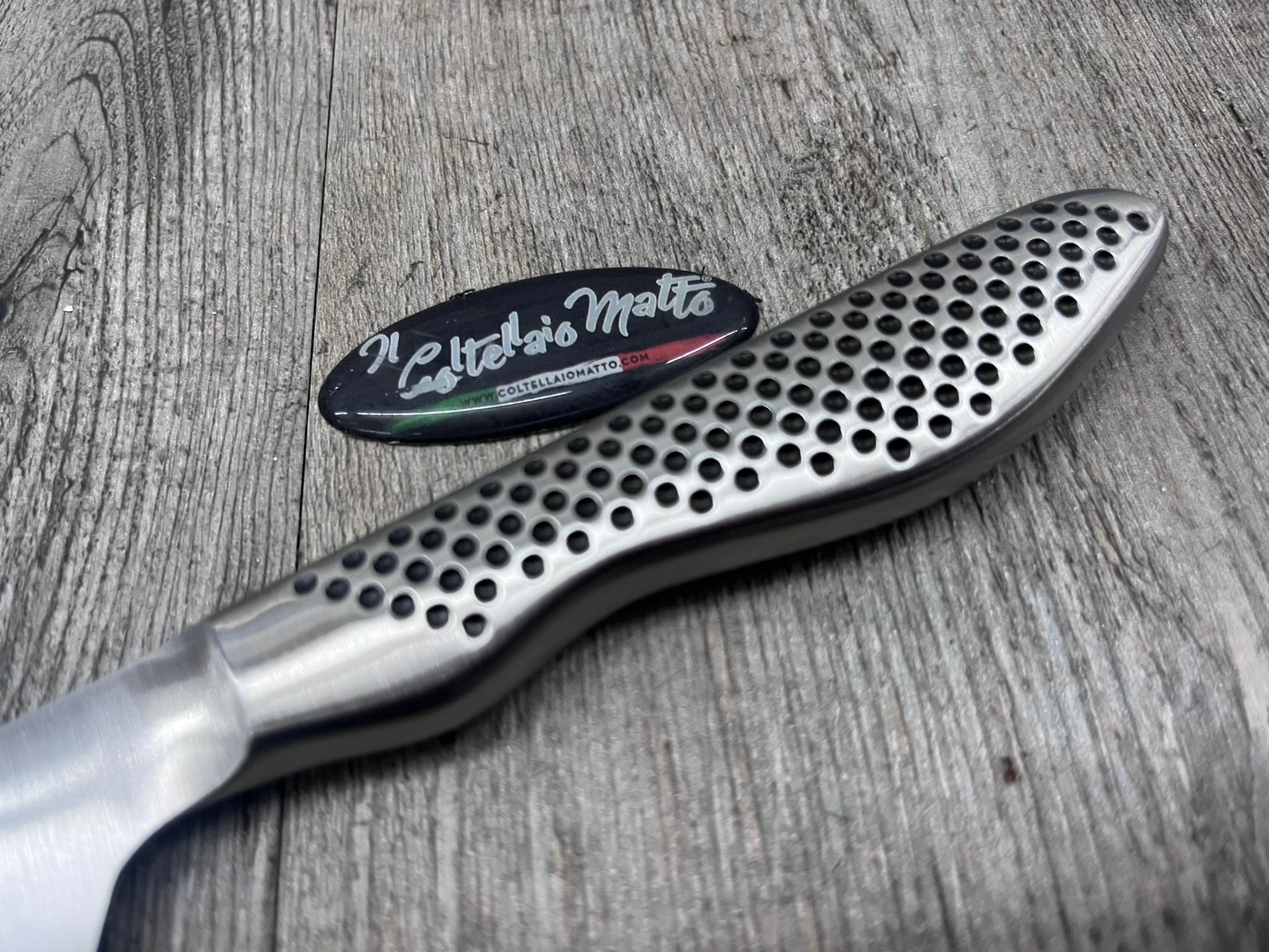 Global GS‑82 Sushi/Fish Knife 14,5 cm – Lama flessibile a punta, bilanciamento professionale – Global
