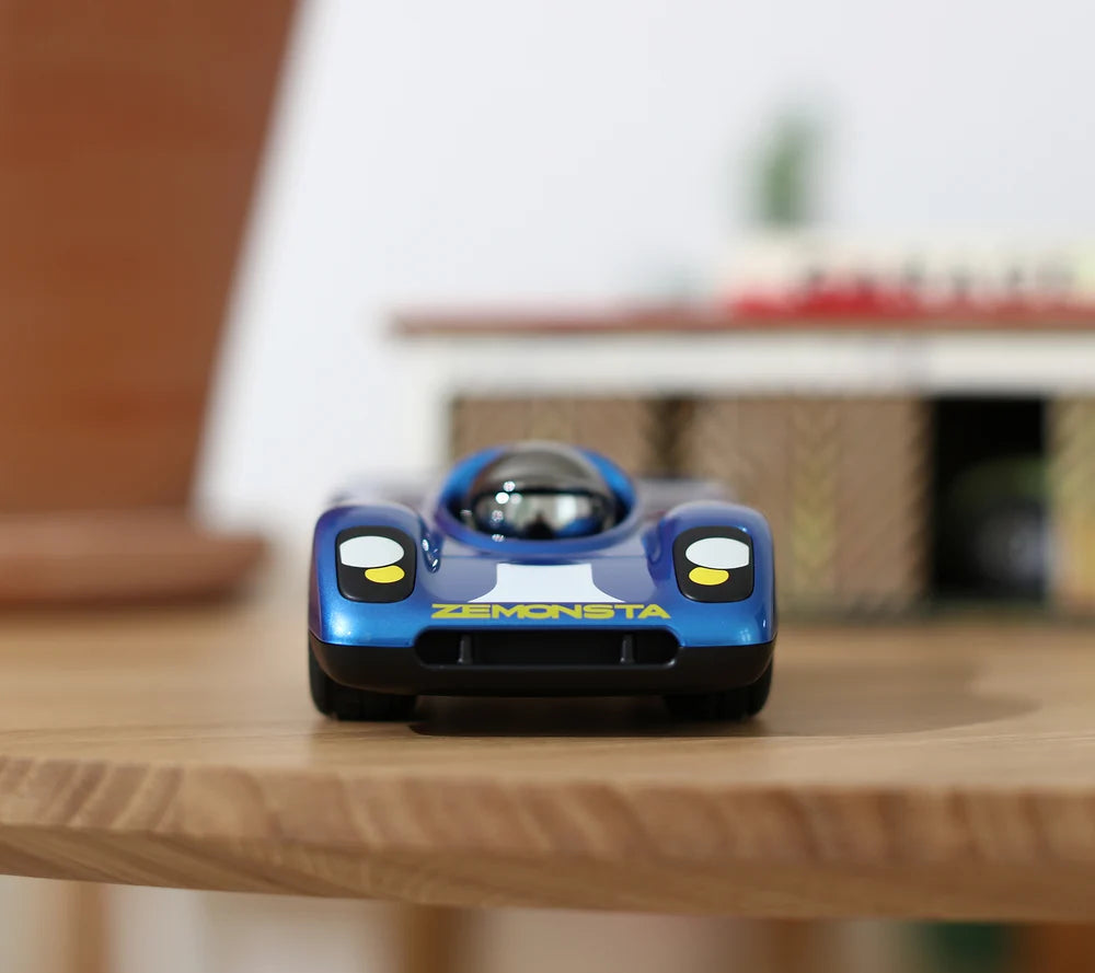 Zemonsta Hans – Auto da corsa giocattolo di design | Playforever