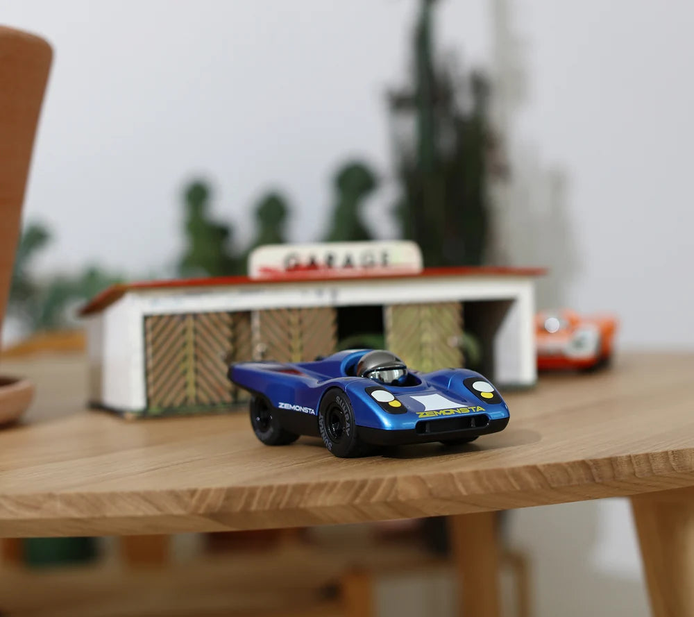 Zemonsta Hans – Auto da corsa giocattolo di design | Playforever