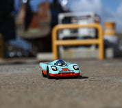 Zemonsta Klaus – Auto da corsa giocattolo di design | Playforever