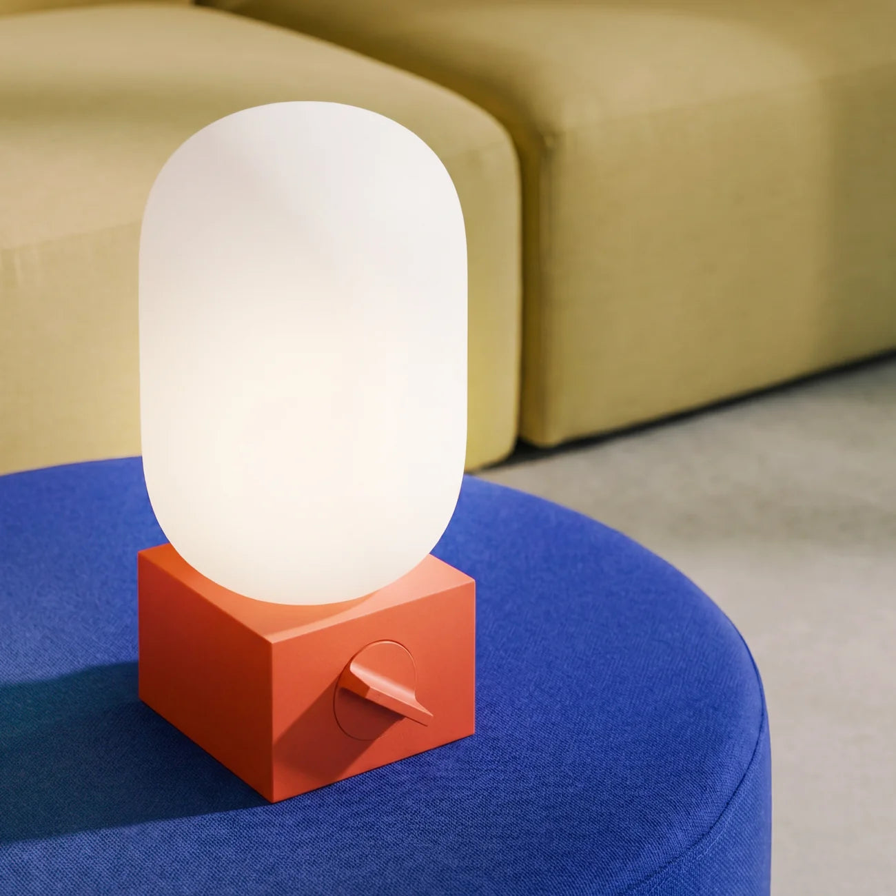 POP – Lampada Portatile con Powerbank | Native Union