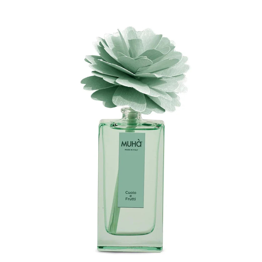 Diffusore Ambiente Peony Cuoio e Frutti – Profumatore Naturale con Fiore in Legno Decorativo e Fragranza Calda | Muhà
