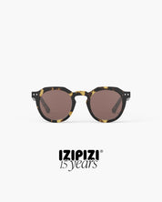 #Echo Sepia Glow – Occhiali da sole unisex dal design vintage | IZIPIZI