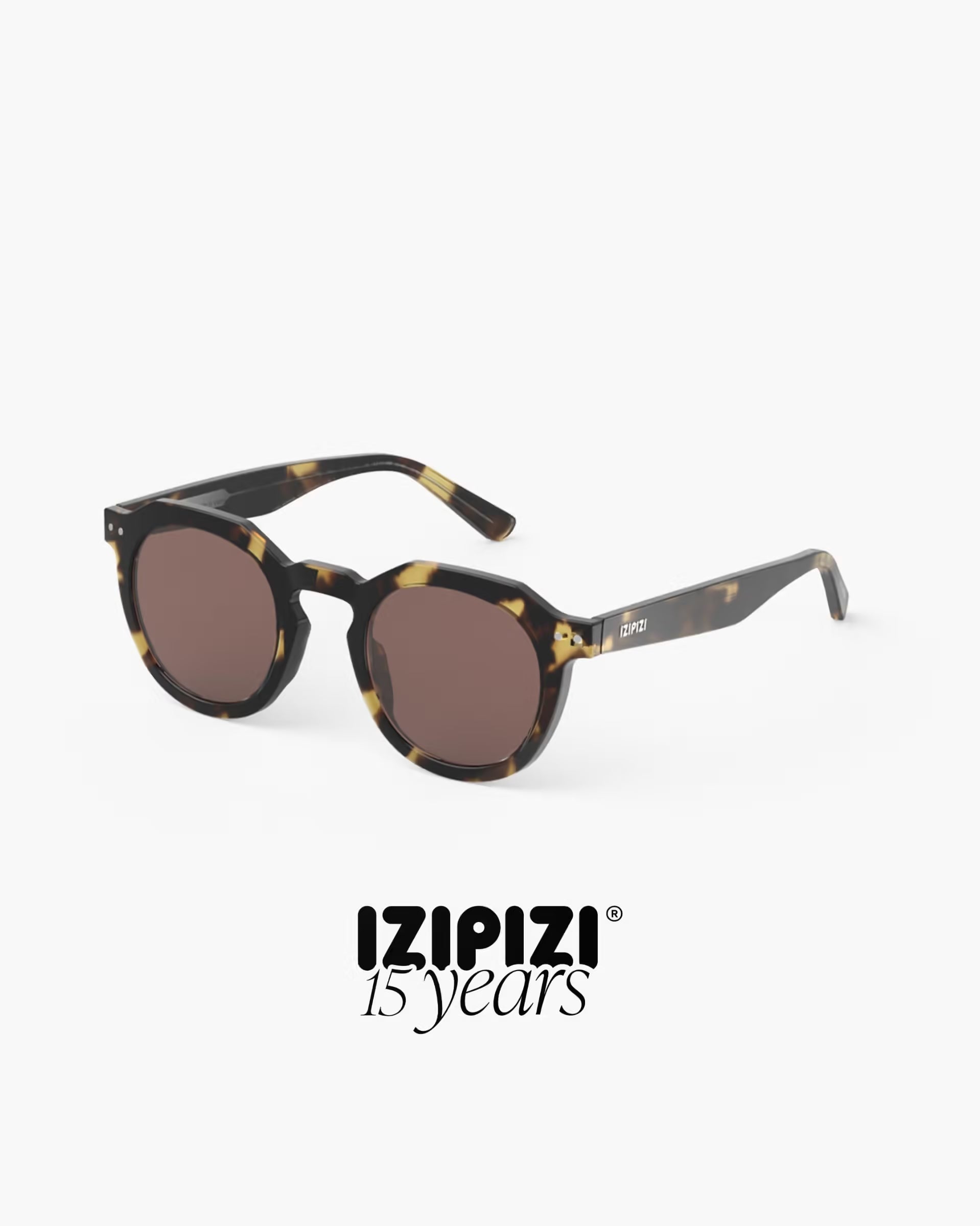 #Echo Sepia Glow – Occhiali da sole unisex dal design vintage | IZIPIZI