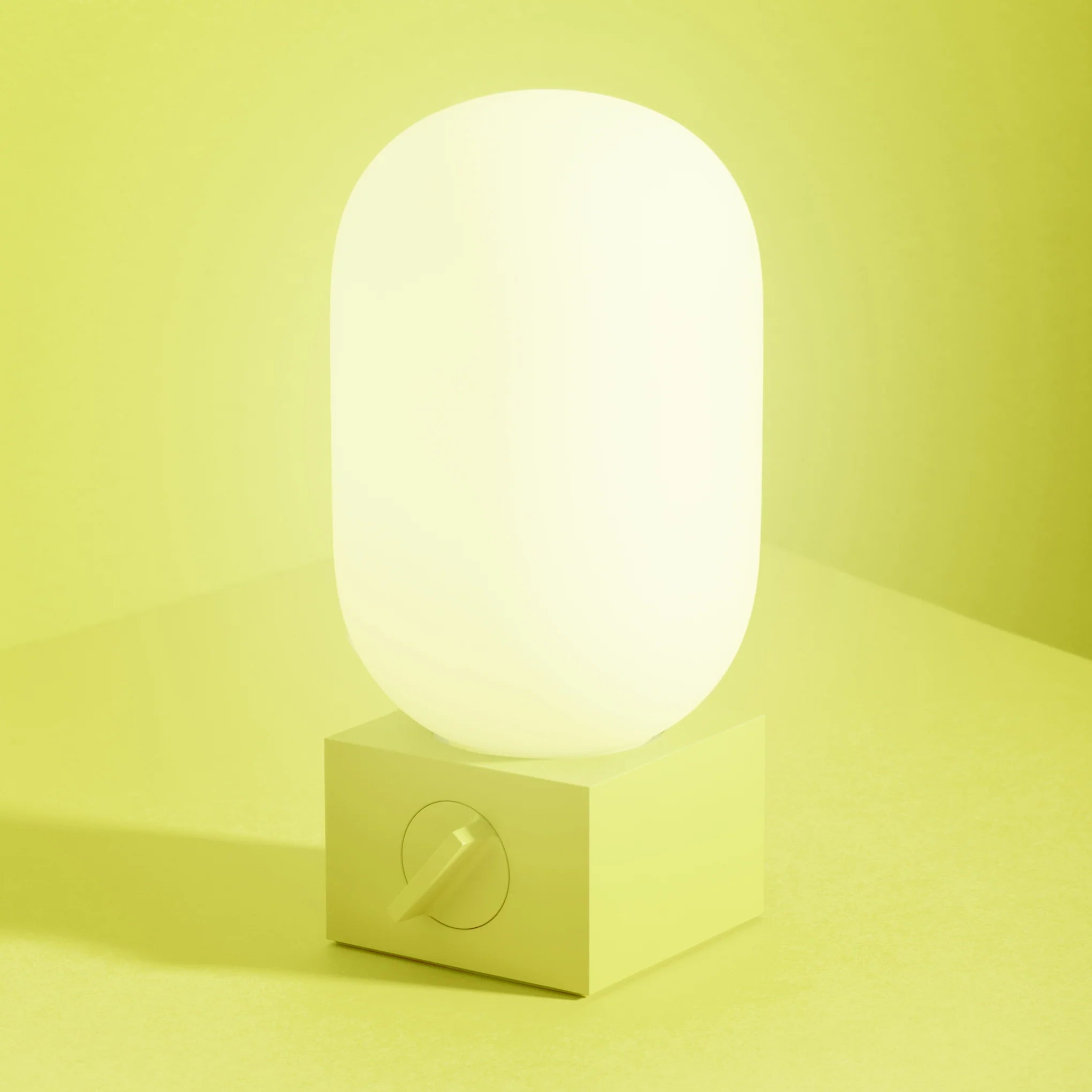 POP – Lampada Portatile con Powerbank | Native Union