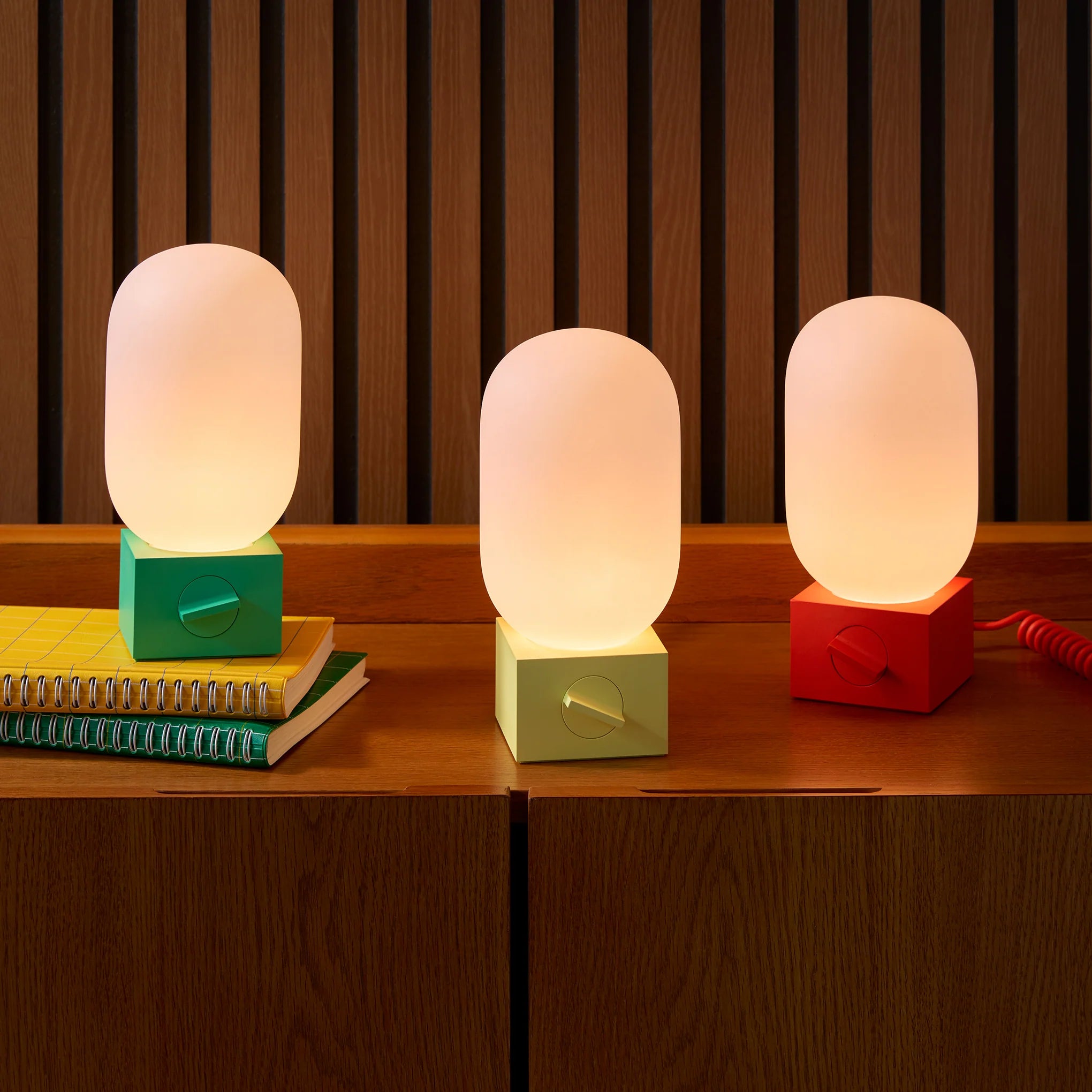 POP – Lampada Portatile con Powerbank | Native Union