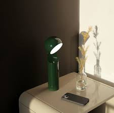 MONO Portable Reading Lamp – Lampada da lettura portatile ricaricabile | Fine Lumens