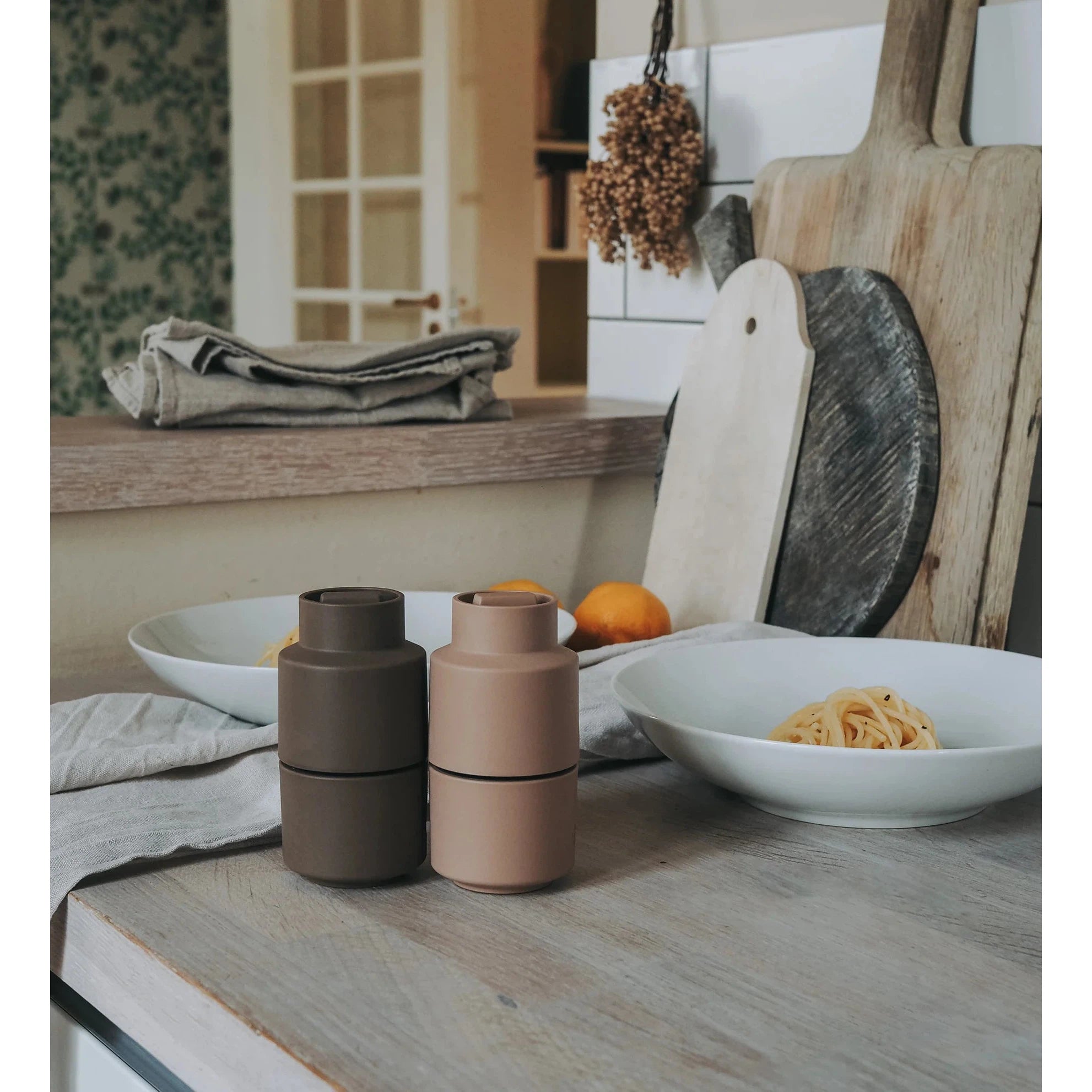 Set Macinaspezie Billund All Spice e Cardamom – Design creativo e sostenibile | CrushGrind