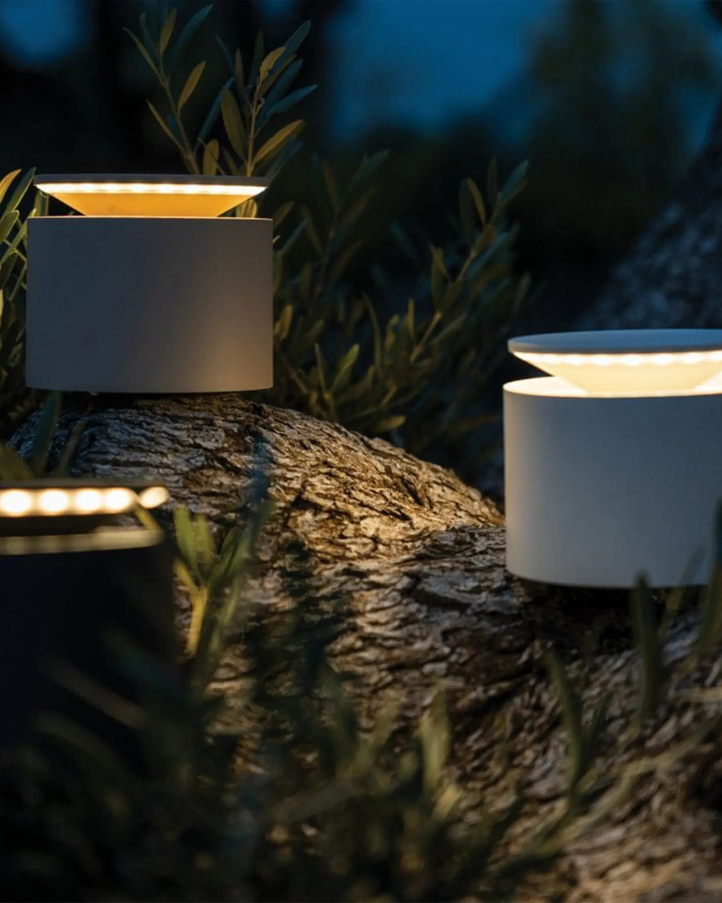 zafferano-lampes-a-porter-push-up-pro-led-table-lamp-white-sand-gallery-2_webp_ab36b4f1-e0ee-4082-909c-96ab296d7925.jpg
